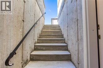 20 Elvira Wy in Thorold, ON - Building Photo - Building Photo