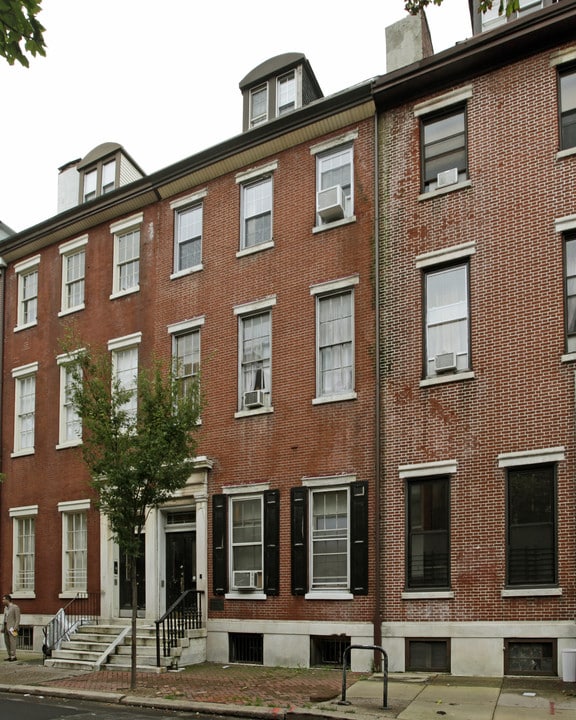 906 Pine St in Philadelphia, PA - Building Photo