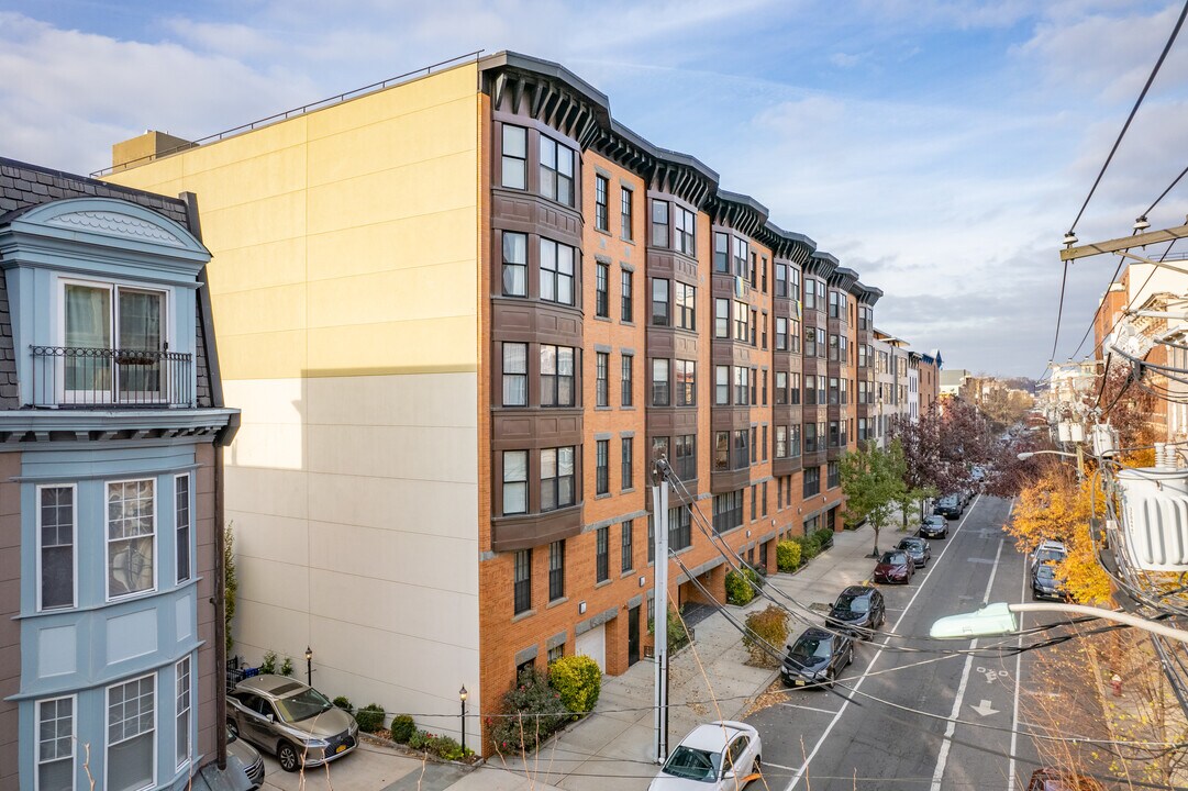 Thomas Jefferson II Apartments in Hoboken, NJ - Foto de edificio