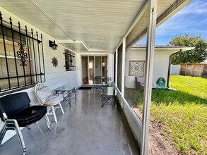 456 Betsy Ross Terrace in Orlando, FL - Foto de edificio - Building Photo