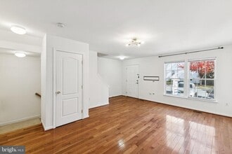 13965 Sawteeth Way in Centreville, VA - Building Photo - Building Photo