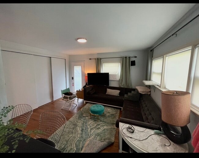 304 Lincoln Blvd, Unit Studio in Long Beach, NY - Building Photo - Building Photo