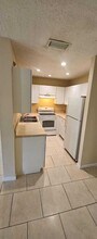 451 Glenwood Dr in West Palm Beach, FL - Building Photo - Building Photo
