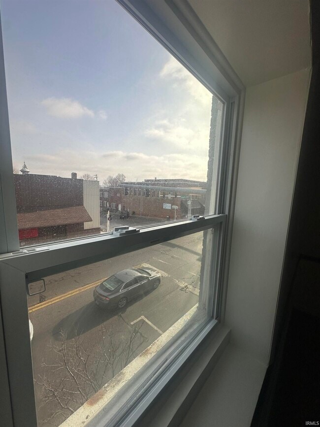 104 W Michigan St in Lagrange, IN - Building Photo - Building Photo