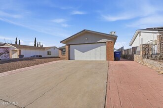 1265 Southwestern Dr in El Paso, TX - Building Photo - Building Photo