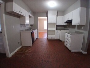 3093 E Raines Rd in Memphis, TN - Building Photo - Building Photo