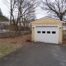 134 Burns Ave in Syracuse, NY - Foto de edificio - Building Photo