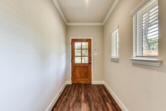 1605 W 13th Ave in Corsicana, TX - Building Photo - Building Photo