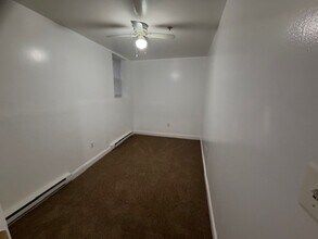 729 N 43rd St in Philadelphia, PA - Foto de edificio - Building Photo