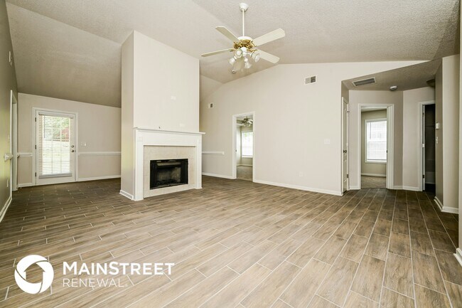 10311 Commons Crossing in Jonesboro, GA - Building Photo - Building Photo