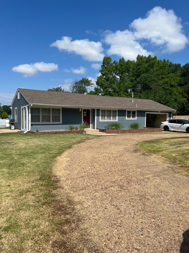 property at 3119 N Halstead St