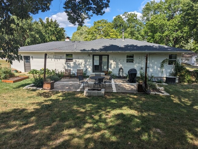 property at 6405 Haskell Ave