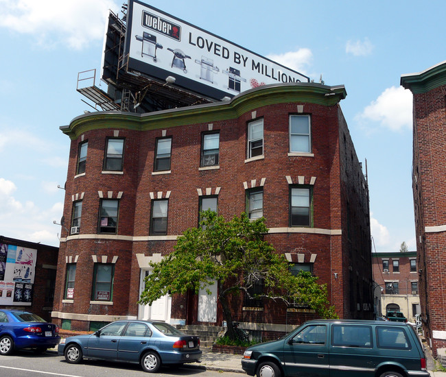 255 Cambridge St in Allston, MA - Building Photo - Building Photo