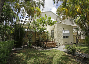 15 Antilla Ave in Coral Gables, FL - Building Photo - Building Photo