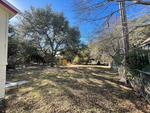 519 Royal Oak Dr in New Braunfels, TX - Building Photo - Building Photo
