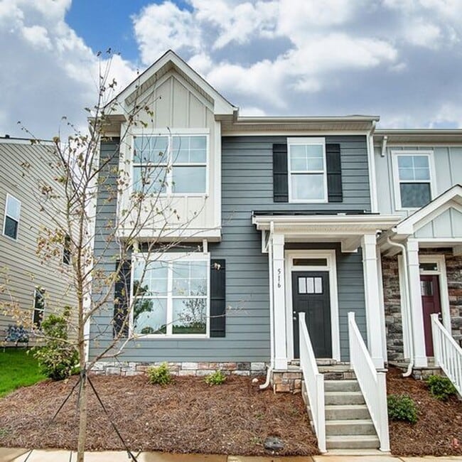 property at 516 Laurel Walk Ln