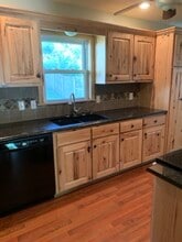 103 S Fairview Ave in Liberty, MO - Building Photo - Building Photo