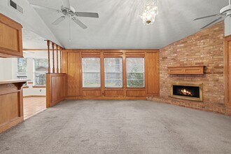 1510 S 3rd St in Conroe, TX - Building Photo - Building Photo