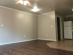 606 N Englewood Ave in Lubbock, TX - Building Photo - Building Photo