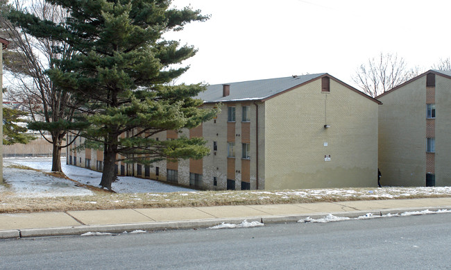 Woodington Gardens Apartments in Baltimore, MD - Building Photo - Building Photo