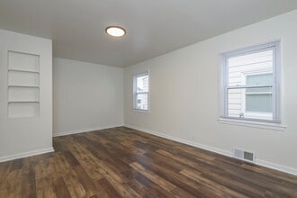 9424 W Lisbon Ave in Milwaukee, WI - Building Photo - Building Photo