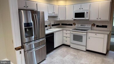 328 Hutchinson Terrace in Holmes, PA - Building Photo - Building Photo