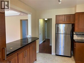 216 W 16th St in Hamilton, ON - Building Photo - Building Photo