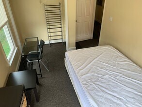 889 Beckwith St SW in Atlanta, GA - Building Photo - Building Photo