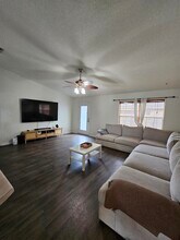 1940 Jo-Tam Ln in Navarre, FL - Building Photo - Building Photo