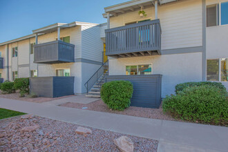 Arcadia Walk in Phoenix, AZ - Foto de edificio - Building Photo