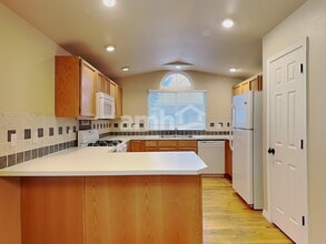 2706 W Pebblestone Ct in Meridian, ID - Foto de edificio - Building Photo