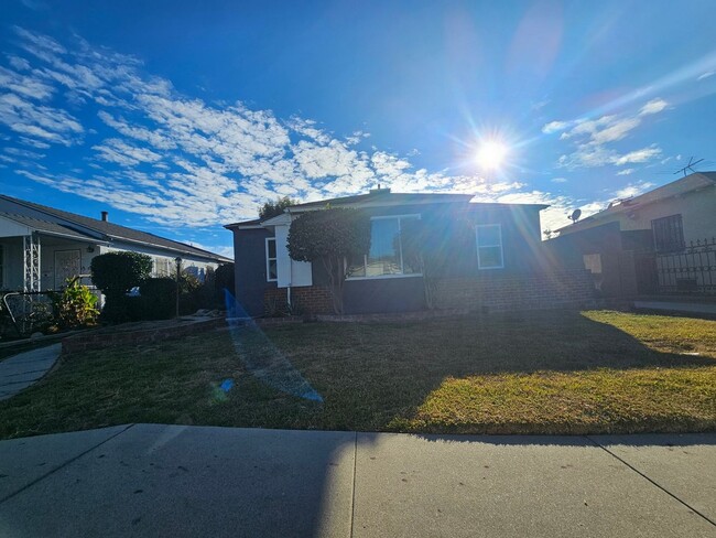 3968 Platt Ave in Lynwood, CA - Building Photo - Building Photo