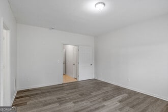 2145 Hollywood Dr NW in Atlanta, GA - Building Photo - Building Photo