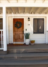 170 N Arnaz St in Ojai, CA - Building Photo - Building Photo