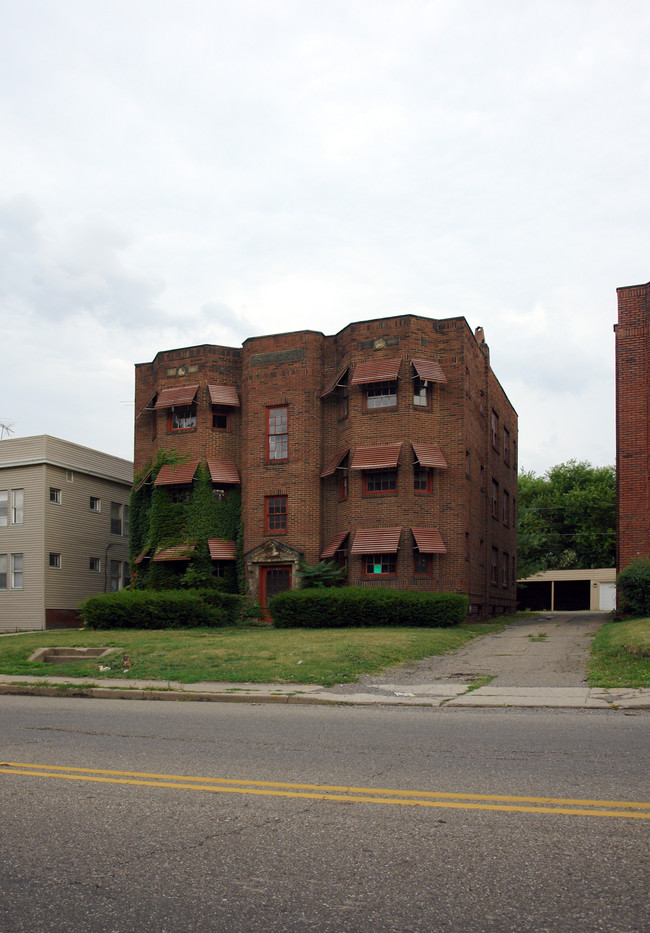 1323 12th St NW in Canton, OH - Building Photo - Building Photo