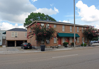 621 Laurel St in Baton Rouge, LA - Foto de edificio - Building Photo