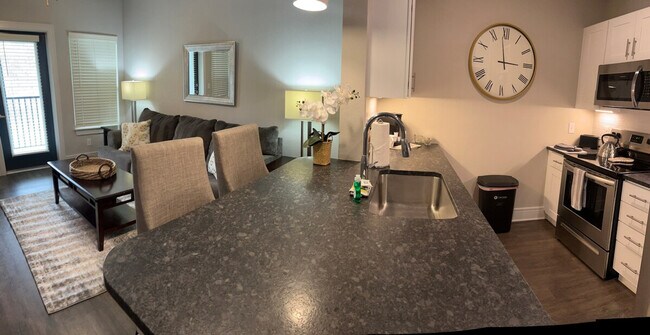 8047 Wheeler Rd in North Charleston, SC - Building Photo - Building Photo