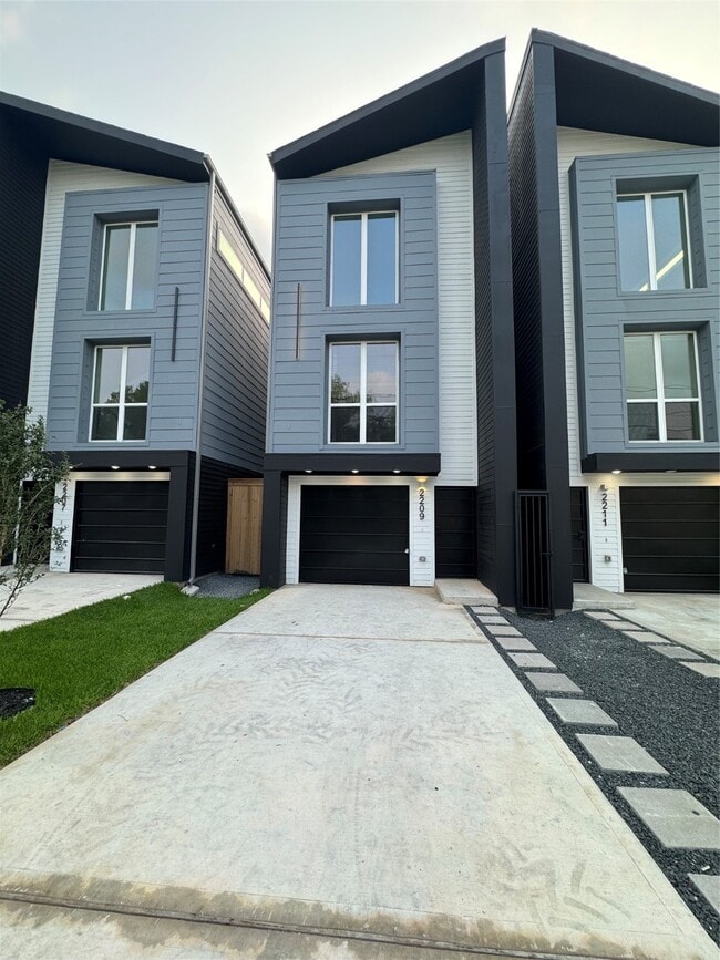 property at 2209 Staples St