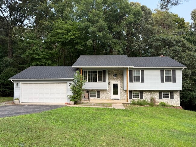 property at 11610 Shoshone Trl