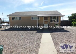 1819 Mohawk Rd in Pueblo, CO - Building Photo