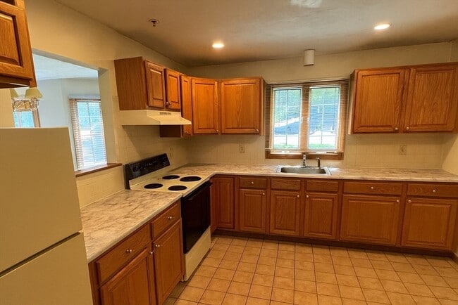 32 Westwood St in Newton, MA - Building Photo - Building Photo