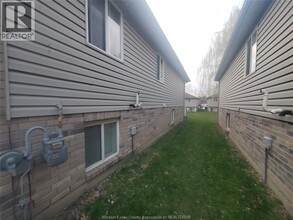 2266 Lamont St in Windsor, ON - Building Photo - Building Photo