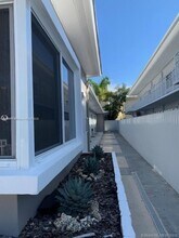 7921 Abbott Ave in Miami Beach, FL - Foto de edificio - Building Photo