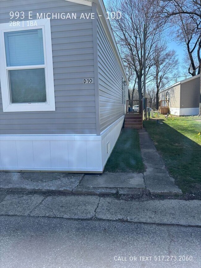 993 E Michigan Ave in Battle Creek, MI - Building Photo - Building Photo