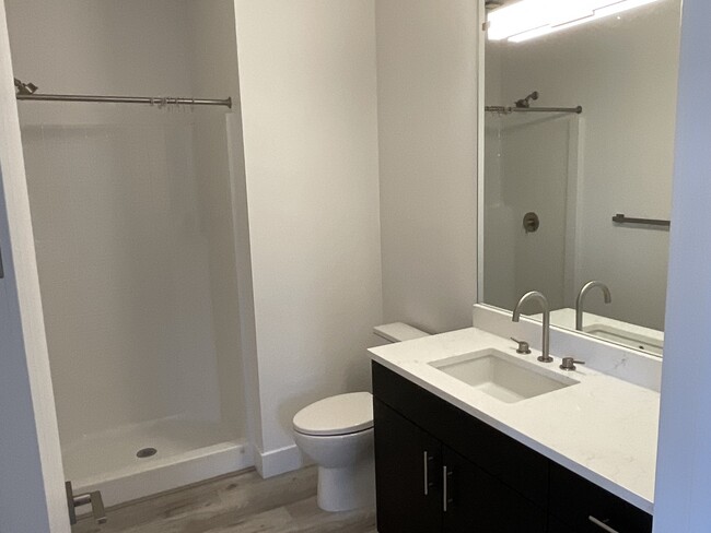 2051 Cross St in Carbondale, CO - Foto de edificio - Building Photo