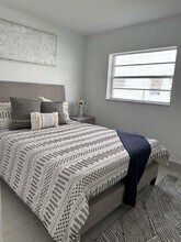 955 W 74th St in Hialeah, FL - Building Photo - Building Photo