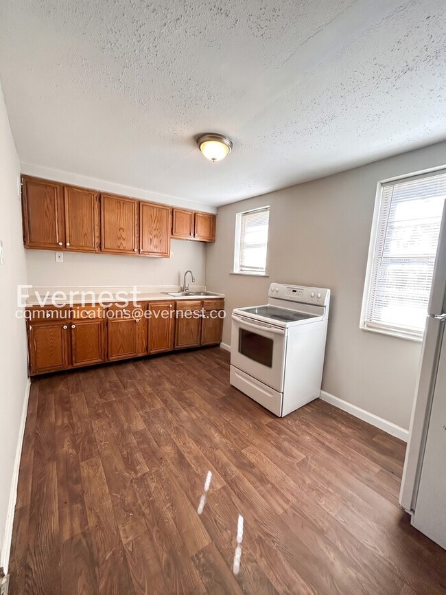 344 Midridge Dr in St. Louis, MO - Building Photo - Building Photo