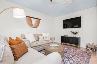 17462 Front Beach Rd in Panama City Beach, FL - Building Photo - Building Photo