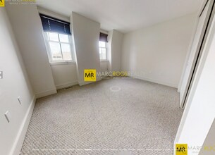 105 2nd St, Unit PH11 in Cambridge, MA - Building Photo - Building Photo