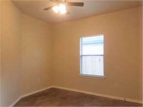 1144 Stanley Wy in Seguin, TX - Building Photo - Building Photo